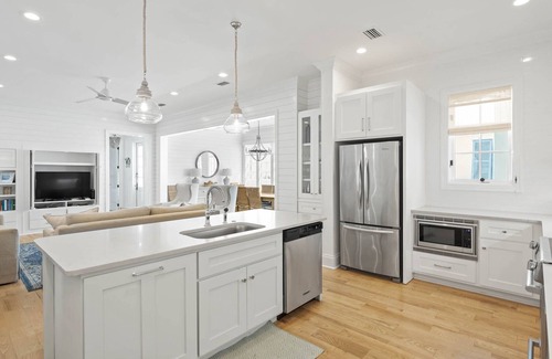 Rosemary Beach House | Rates Reduced for Summer Stays! South Side of 30A in Rosemary! Carriage House! 6 Adult Bikes