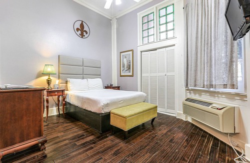 Treme Hotel | Rathbone Mansions - Superior Queen