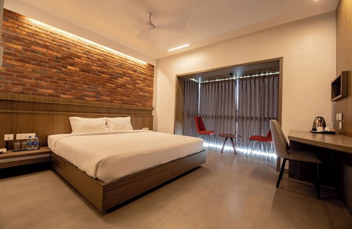 Teynampet Hotel | Rathna Residency