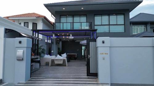 South Pattaya Villa | Ratsamee Poolvilla P