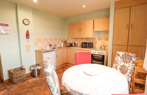Spilsby Cottage | RATTY'S RETREAT, pet friendly, character holiday cottage in Partney
