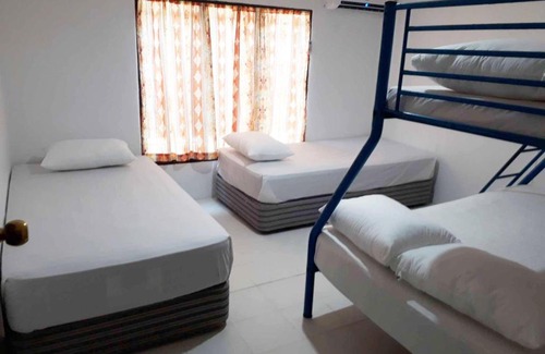 Mana Island Resort | Ratu Kini Backpackers and Dive Resort