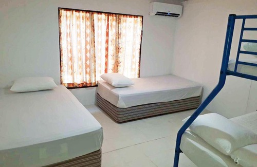 Mana Island Resort | Ratu Kini Backpackers and Dive Resort