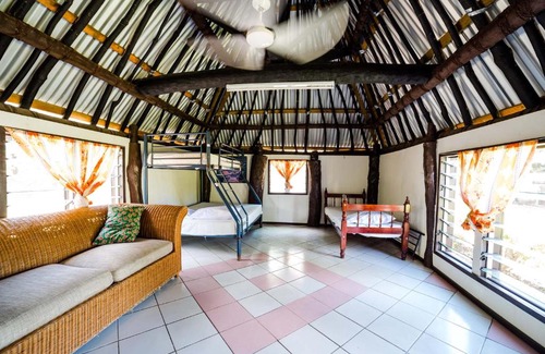 Mana Island Resort | Ratu Kini Backpackers and Dive Resort