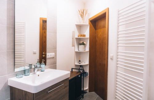 Regensburg Apartment | raum life - Loftwohnung am Park