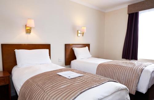 Hook Hotel | Raven Hotel by Greene King Inns