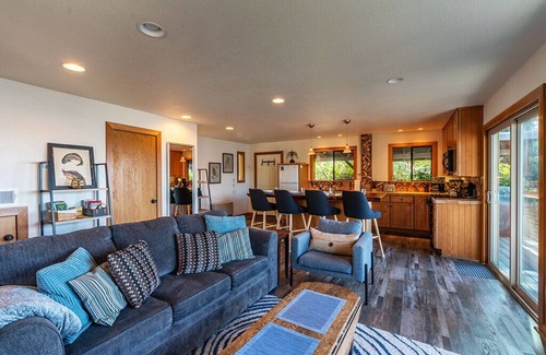 Trinidad House | Raven House - Hot Tub, Romantic Ocean Views!
