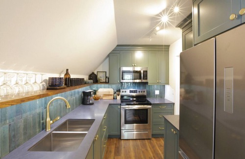 Ucluelet Apartment | Raven Lady Suite 201 - Downtown Ucluelet Condo