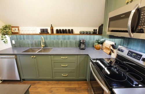 Ucluelet Apartment | Raven Lady Suite 201 - Downtown Ucluelet Condo