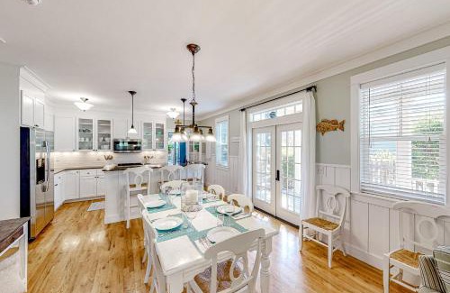 Nelscott House | Raven's Hideaway