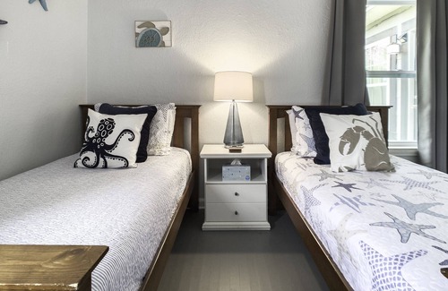 West Pensacola House | Raven's Nest: Stylish Cottage, Close to NAS, Beach