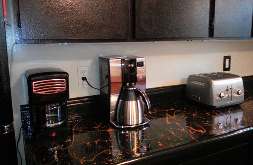 Spenard Apartment | Raven Song 2 Bdm Midtown Corporate & Vacation Minutes to the airport