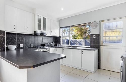 West Beach House | Ravens 17A - Three Bedroom House, Sleeps 6