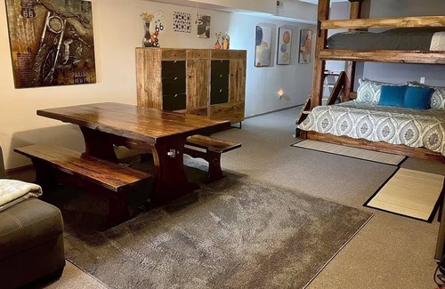 Westcliffe Hotel | Ravens Fun Bunkhouse with Fire Pit/Grill & Patio
