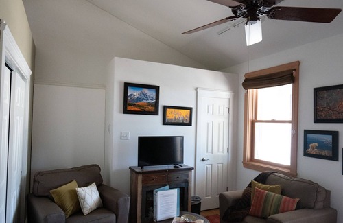 Westcliffe House | Ravens Nook, In town, all the basics in a quality, clean and affordable option
