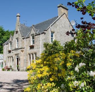 Grantown-on-Spey Hotel | Ravenscourt House, Guest House