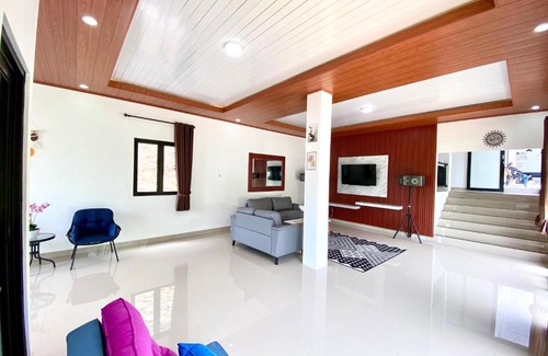 Ciawi Villa | Ravilma Villa