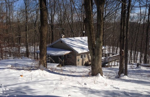 Glouster Cottage | Ravine Trail Cabin at Burr Oak State Park, Drive in, Hike in, Boat in, Sleep in!