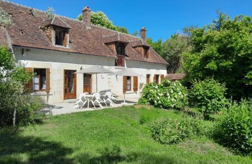 Pellevoisin House | Ravissante longère avec grand jardin et cheminée