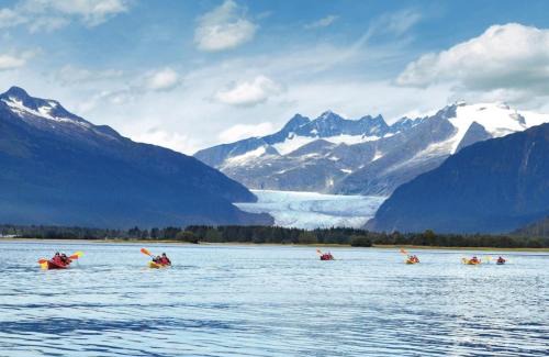 Mendenhall Valley Apartment | Raw Gold - Affordable, Near Mendenhall Glacier, Trails, and Conveniences - DISCOUNTS ON TOURS!