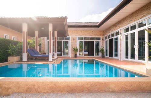 Rawai Villa | Rawai Private Villas - Pool and Garden