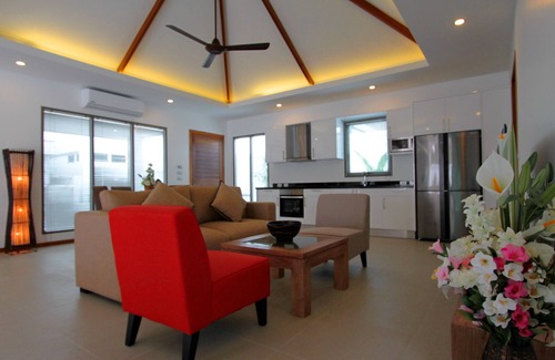 Rawai Villa | Rawai Ya Nui Beach Villa. Located 400 meters from the beach