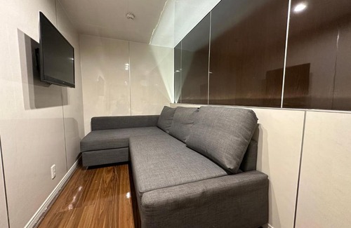 Chinatown Apartment | Ray House