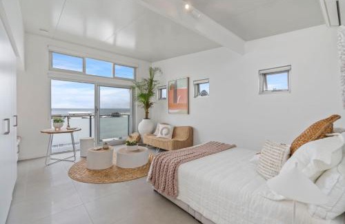 Wamberal Apartment | Ray of Sunshine, Wamberal Isyd