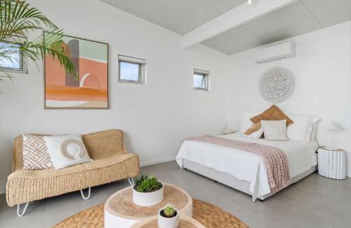 Wamberal Apartment | Ray of Sunshine, Wamberal Isyd