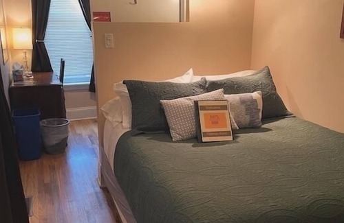 Bucktown Bed & Breakfast | Ray's Bucktown B&B