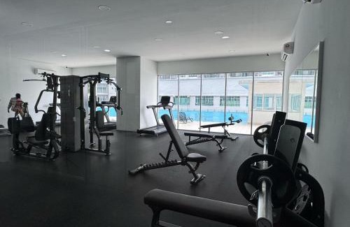 Salak South Apartment | Razak CITY Fully Air-Con Suite Sungai Besi KL