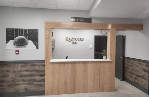 Stephenville Hotel | Razoolies Inn