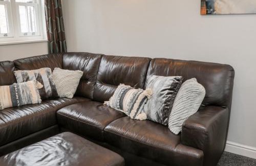 West Cliff House | Razorbill Cottage