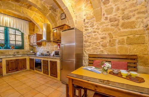 Kercem House | 'Razzett Tuta' - Beautiful hillside farmhouse with air conditioning and pool