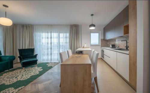 Cluj-Napoca Apartment | RBC Apartments with City View and parking