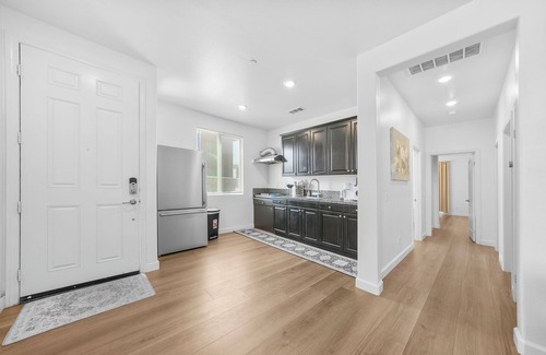 Mira Loma Cottage | RBD near the airport