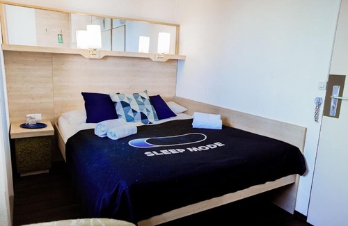Bergedorf Bed & Breakfast | RCADIA Gaming House