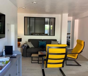 Agay Apartment | RDC-120m plage Agay-2ch