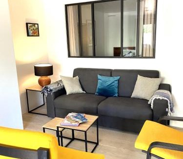Agay Apartment | RDC-120m plage Agay-2ch