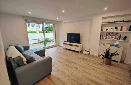 Saint-Laurent-de-Mure House | RDC T4 D'une Maison Proche Aéroport