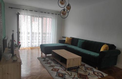 Visoko House | REA Home Visoko