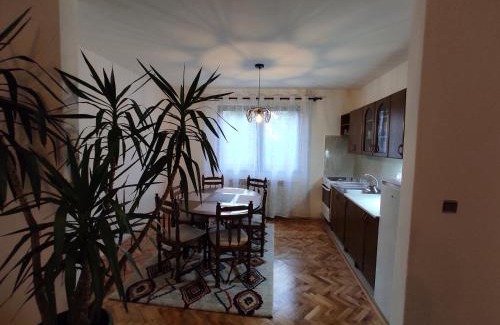 Visoko House | REA Home Visoko