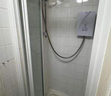 Blackpool Town Center Apartment | Reads Avenue 1 Bed Apartment - Next To H&A Social Club - Minutes from Winter Gardens & Town Centre!