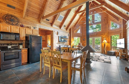 Branson Cedars Cabin | Real Cabin, Vaulted Ceilings, $400 of Daily Tickets, Hot Tub, Near Big Cedar