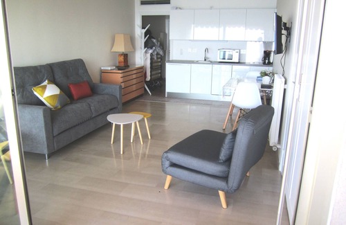 Juan-les-Pins Apartment | REAL SEA VIEW - TERRACE - BEACH FACE - CENTRAL (shops) - AIR CONDITIONING - WIFI