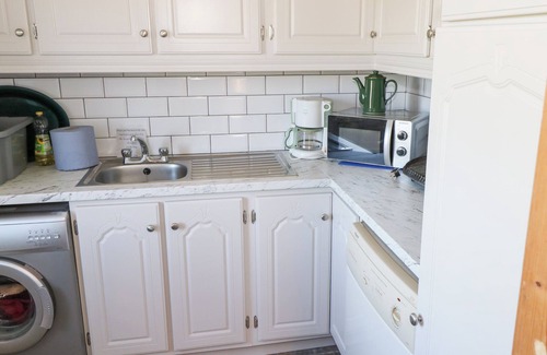 Claddaghduff Cottage | REALT NA MAIDNE, family friendly in Claddaghduff, County Galway