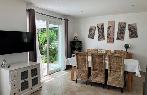 Chateauneuf-Villevieille House | Rear Country Nice: Villa 4/6 pers. with Jacuzzi
