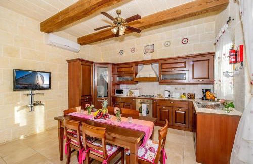 Qala House | Rebbiegha Holiday Home