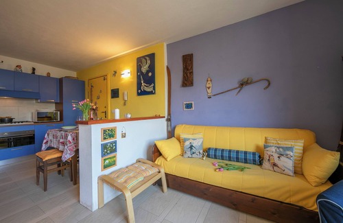 Bardonecchia Apartment | Rebecca's House (few steps from skiing)