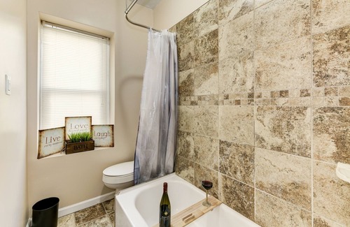 West Philadelphia House | Rebecca's Residence - Luxurious, Elegant & Comfortable Family-Sized Home!